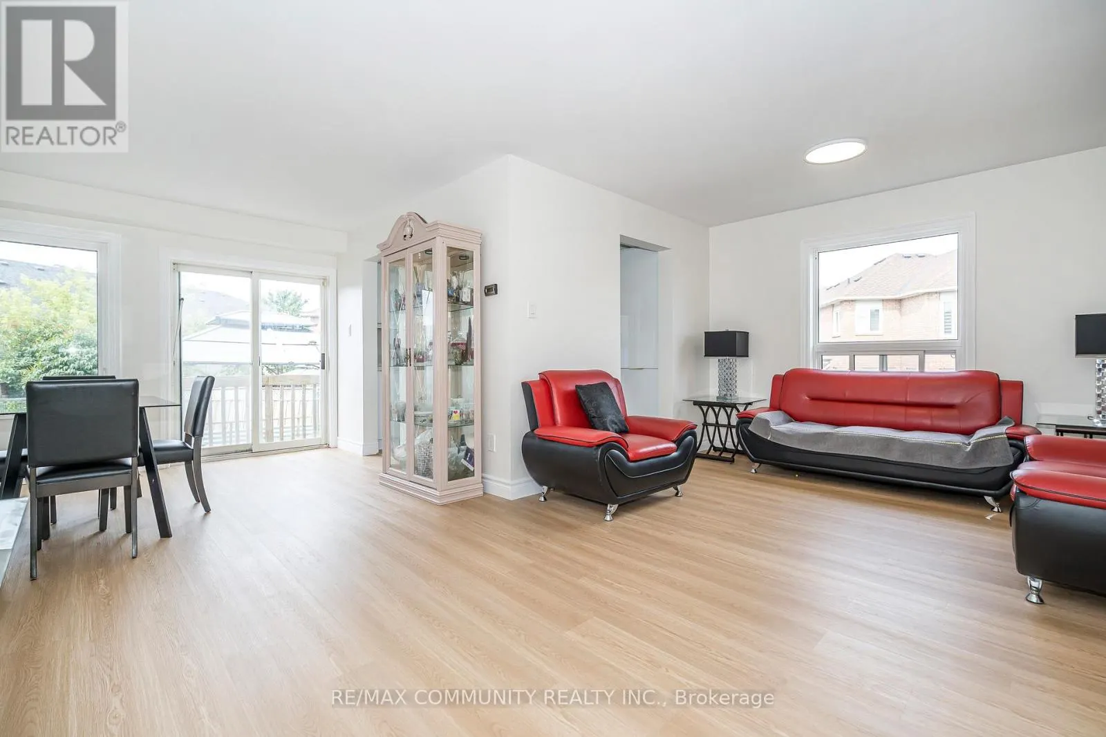 3 TAWN CRESCENT