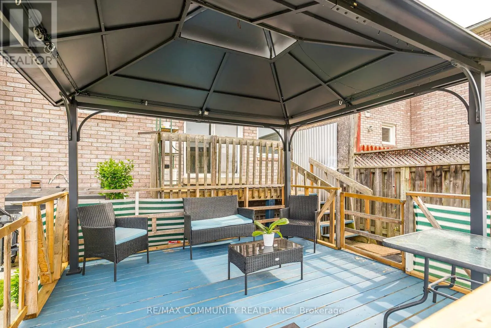 3 TAWN CRESCENT