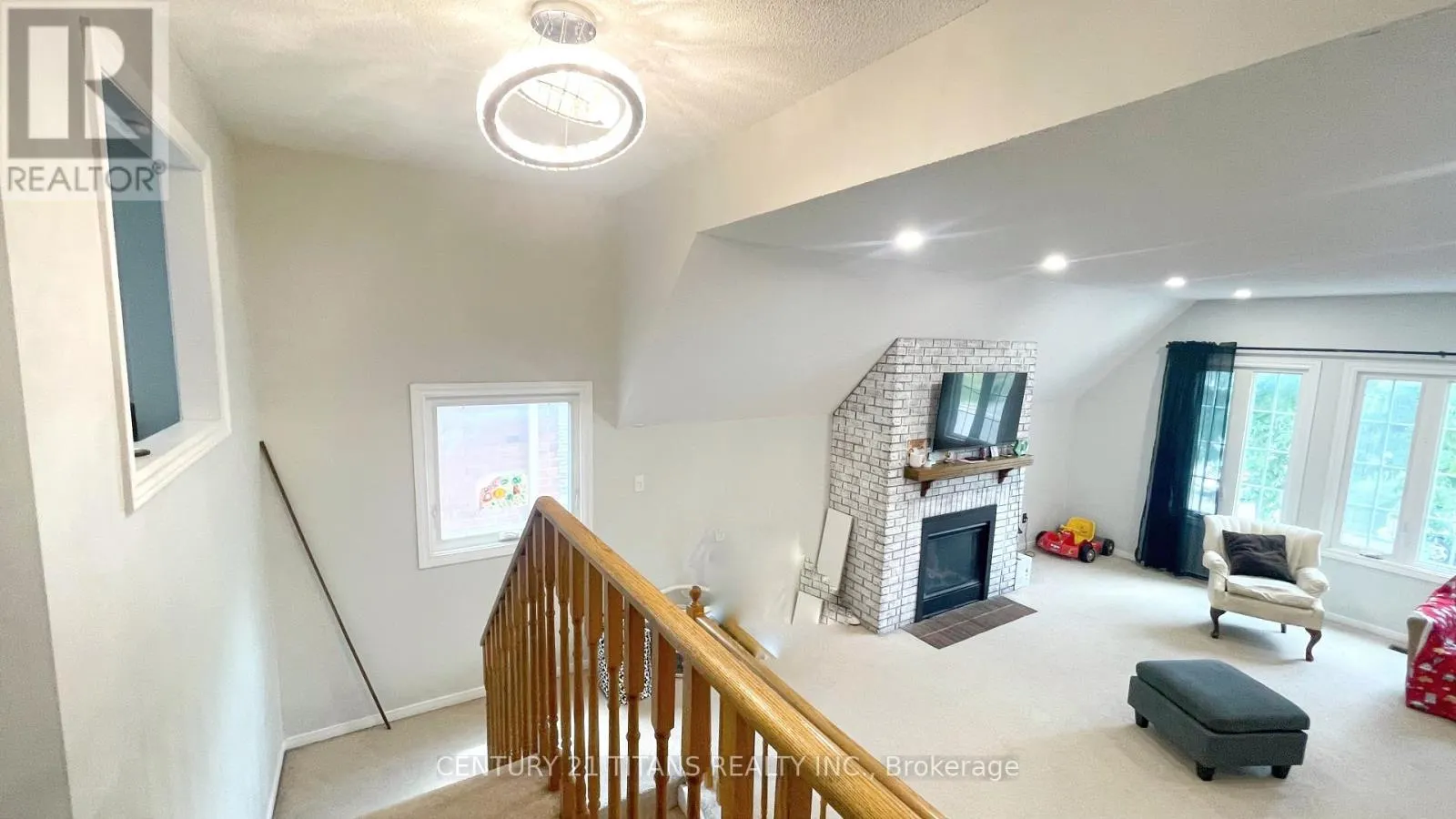 75 DANIELS CRESCENT