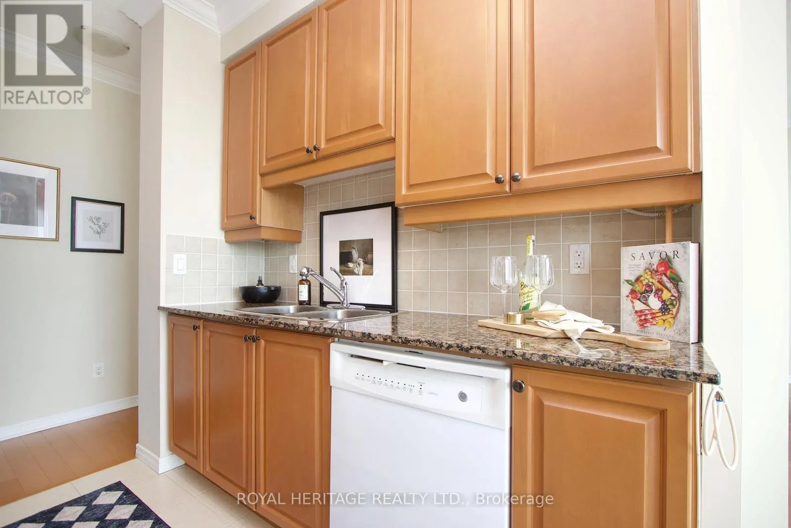 1209 - 340 WATSON ST STREET W, #1209