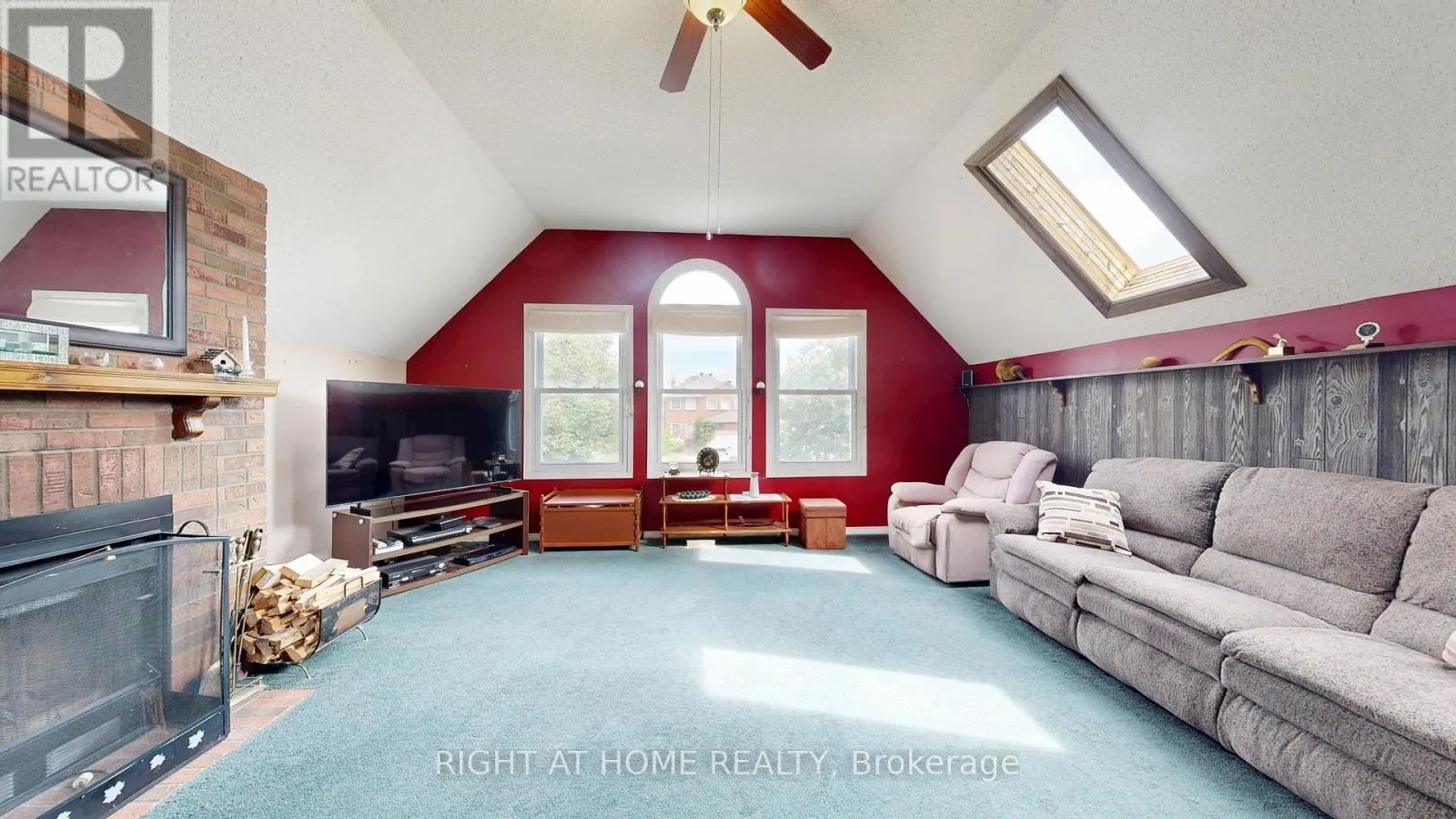 212 DELANEY DRIVE
