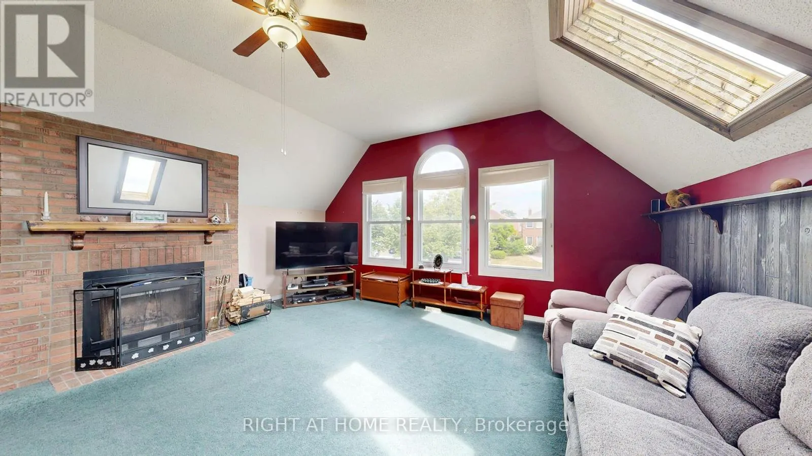 212 DELANEY DRIVE
