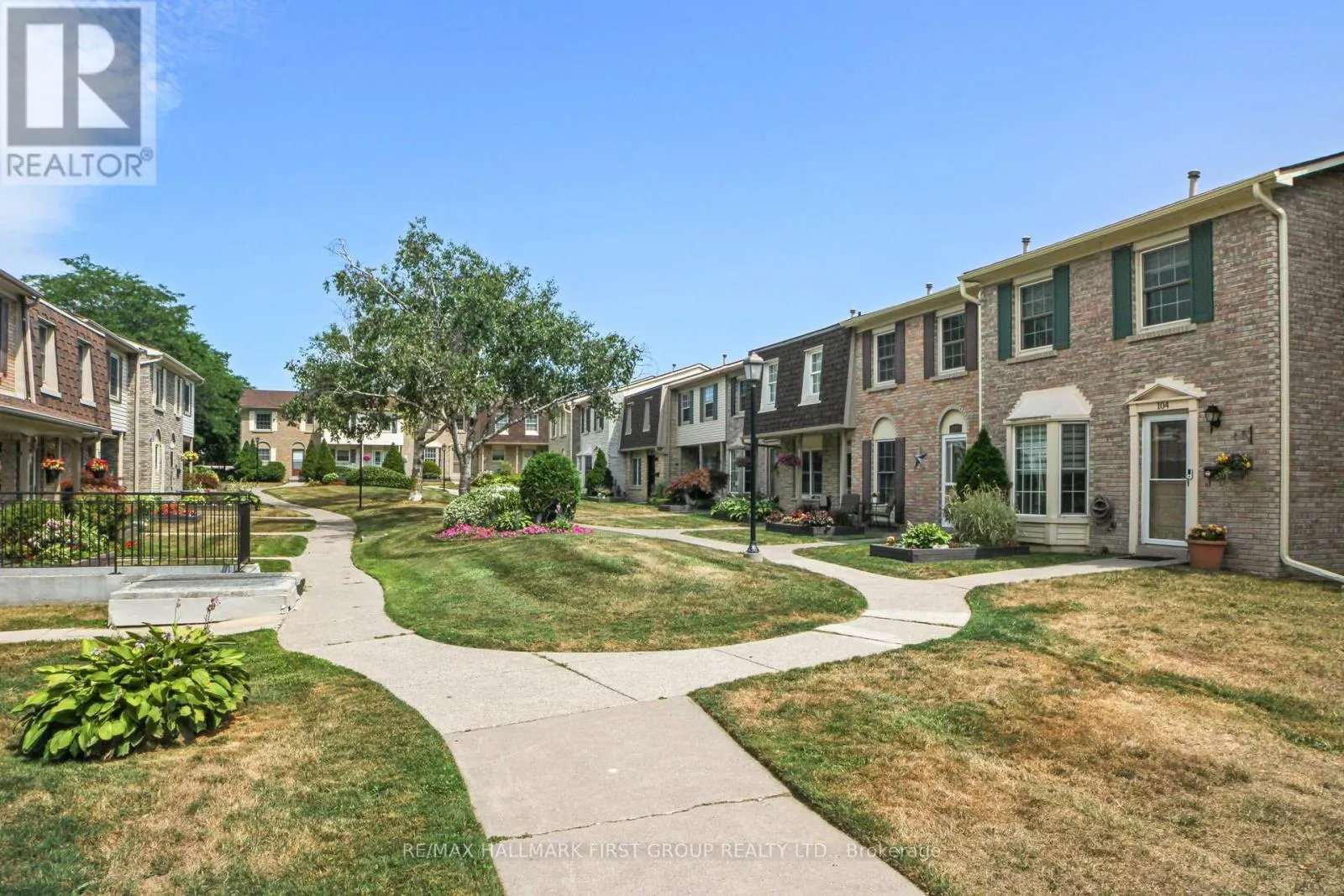 105 - 580 EYER DRIVE