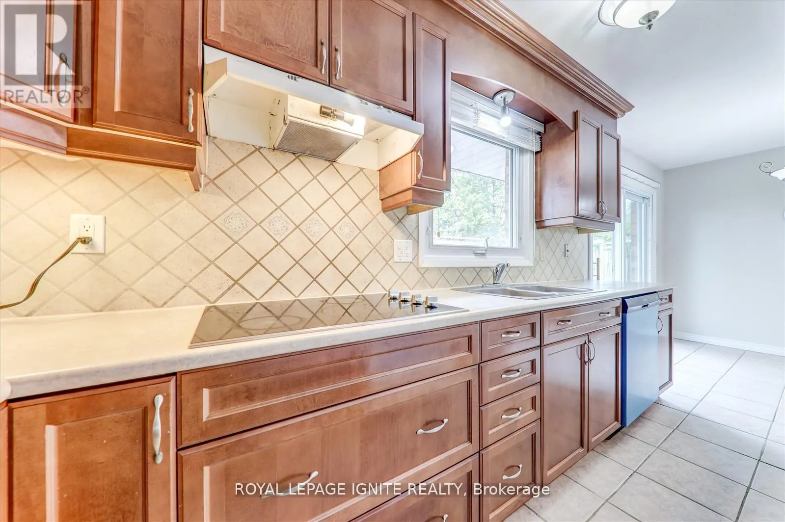 412 PRINCE OF WALES DRIVE
