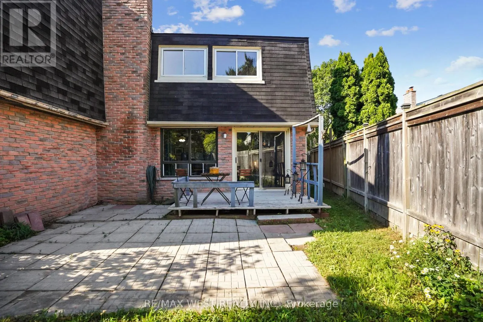 1182 CANBOROUGH CRESCENT