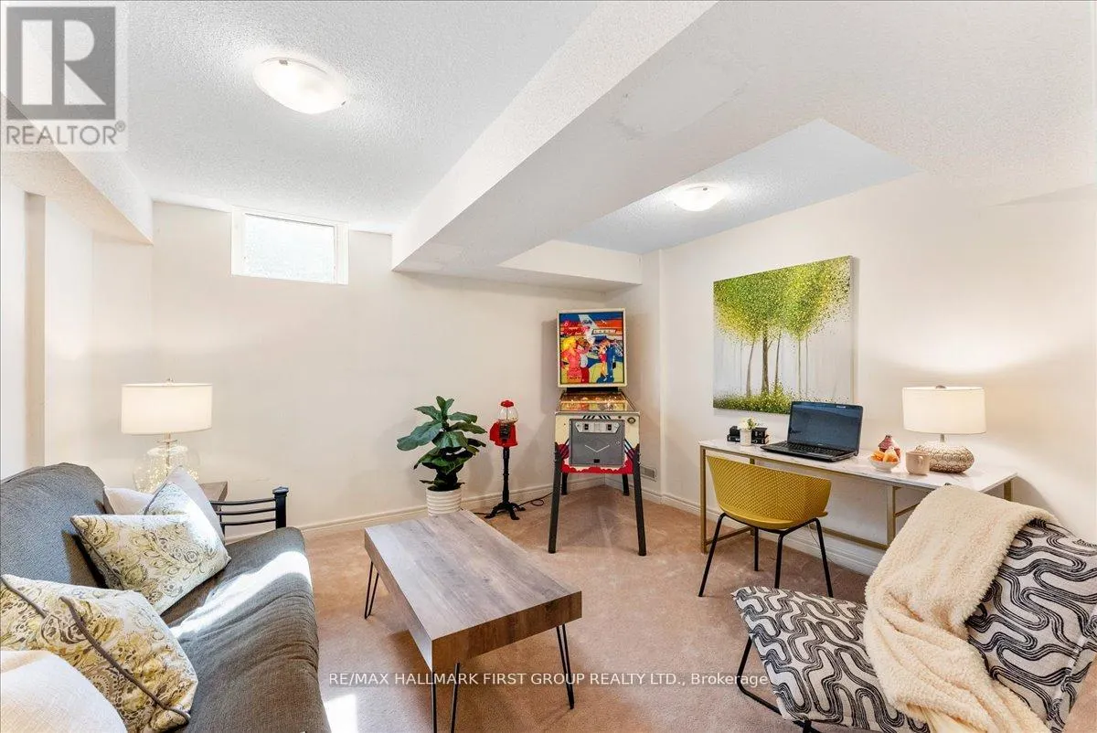 19 - 1330 ALTONA ROAD