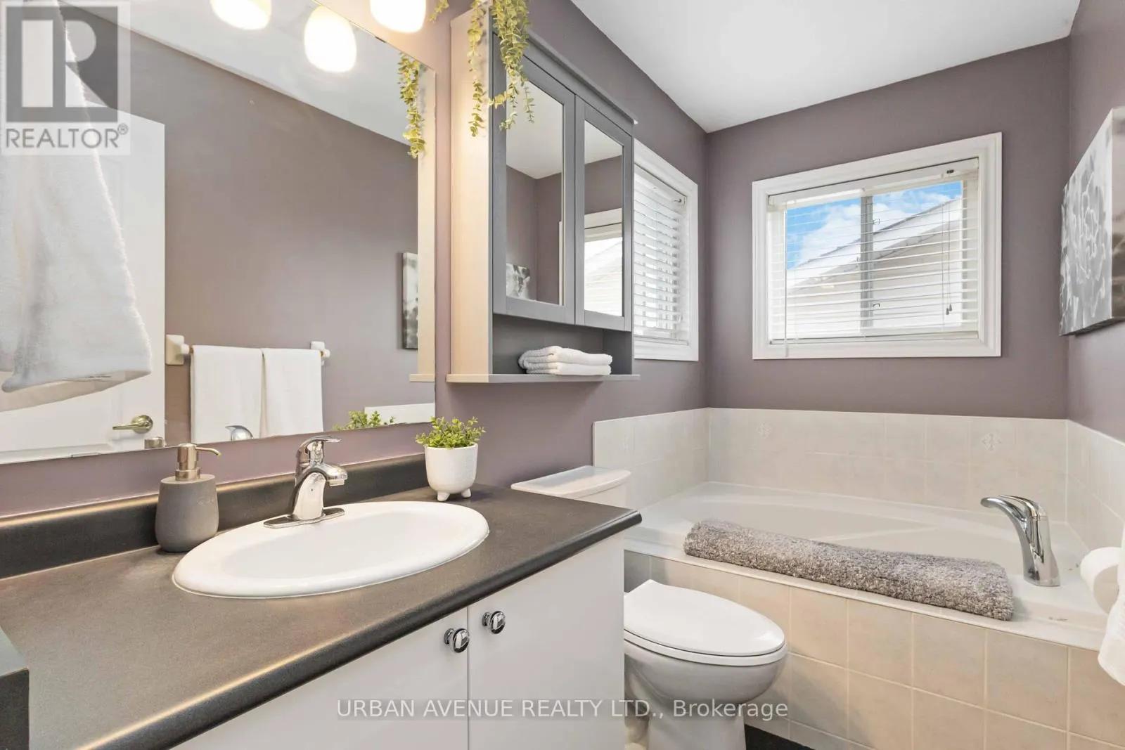 25 BIANCA DRIVE