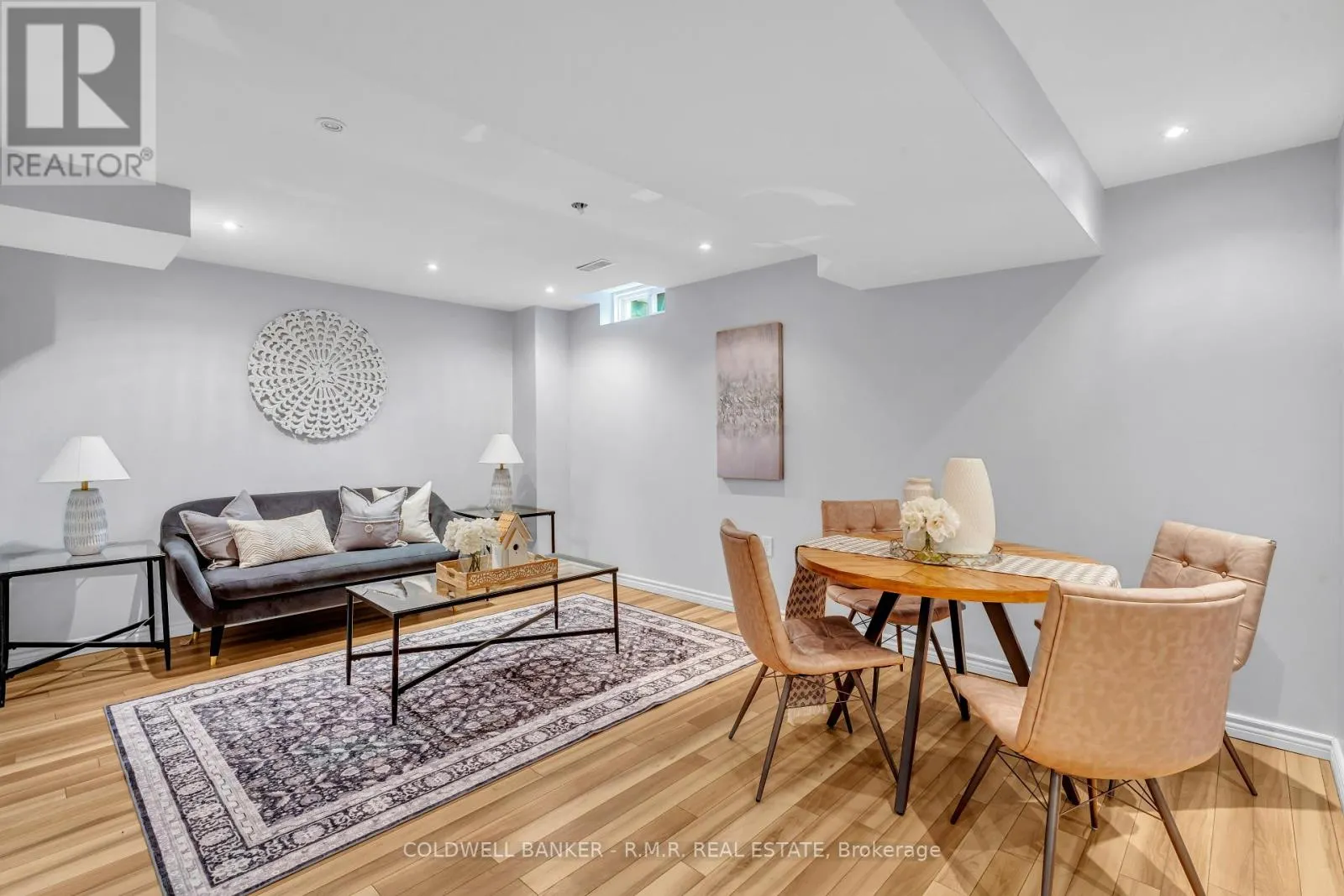 82 VIPOND ROAD