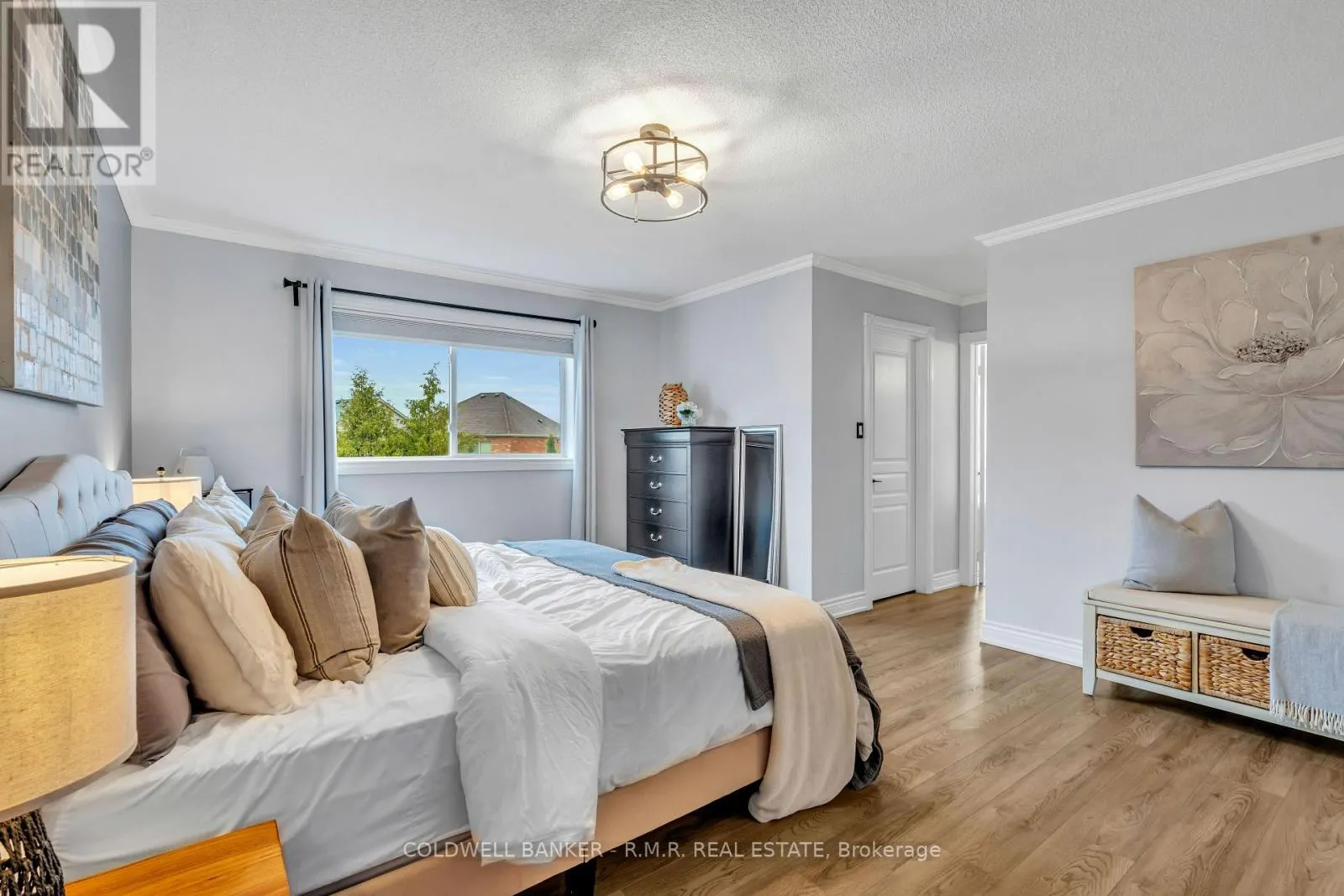82 VIPOND ROAD