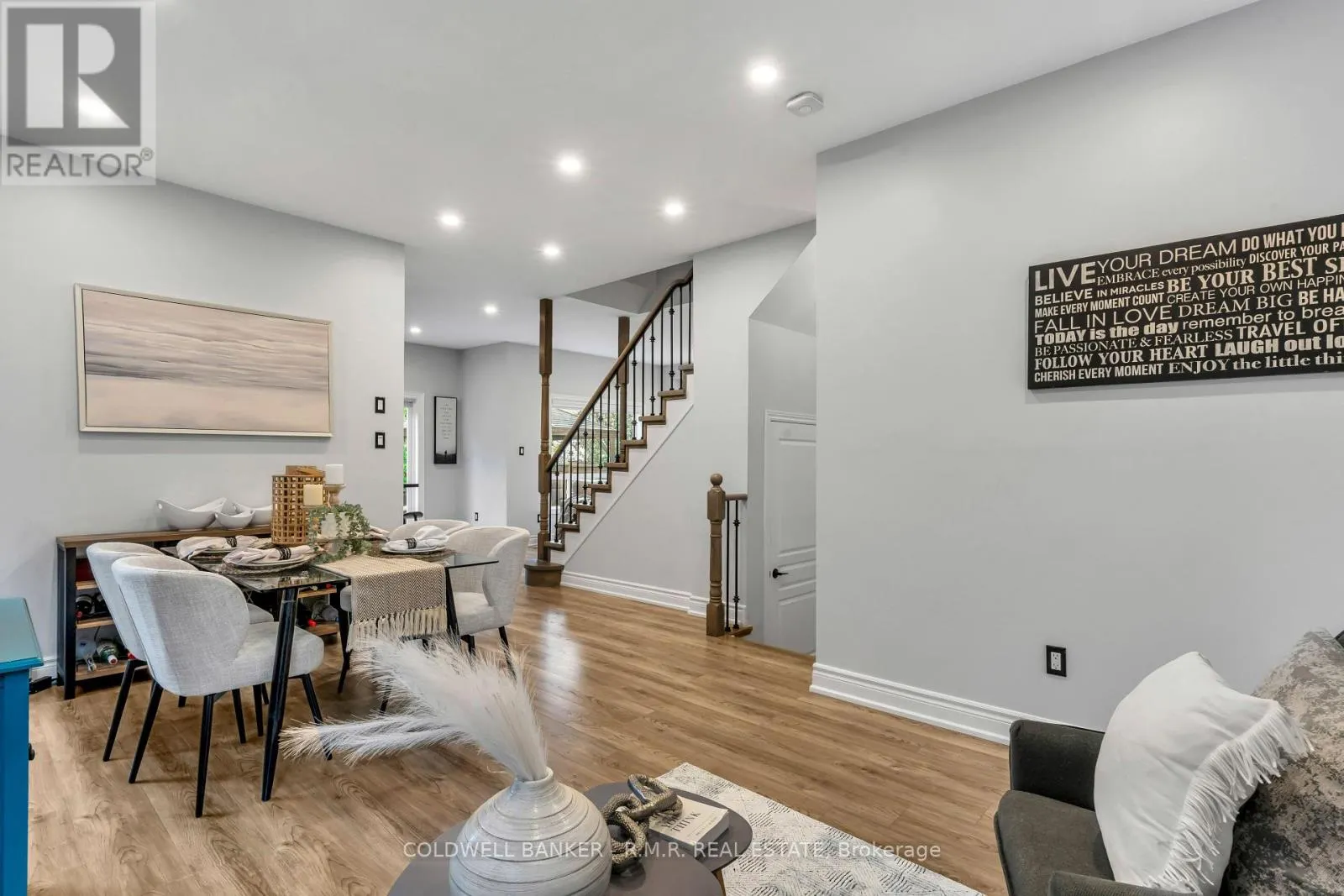 82 VIPOND ROAD