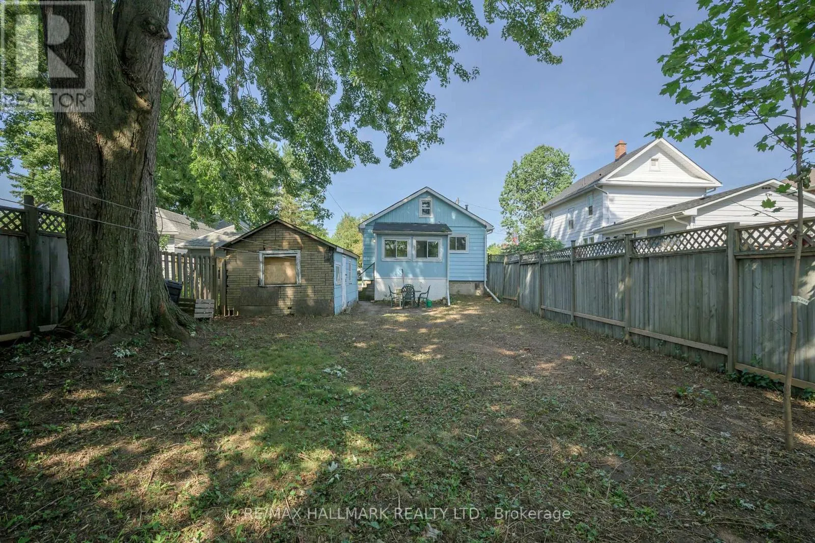 335 PERRY STREET