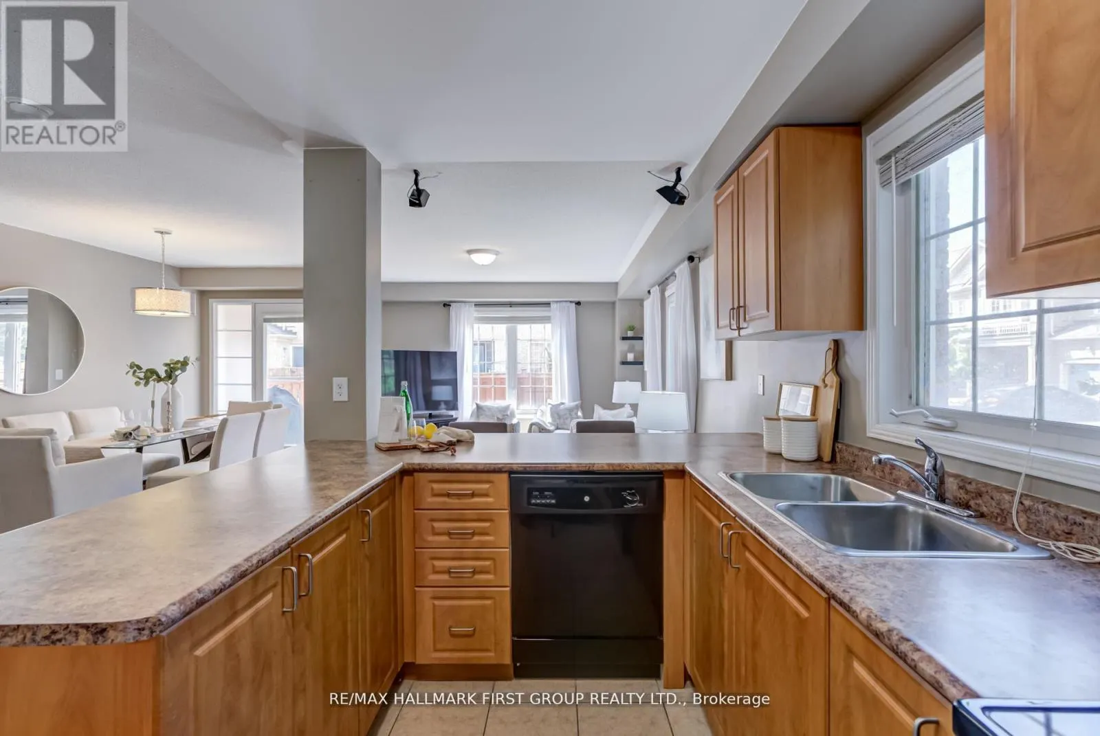 78 MAIDSTONE WAY