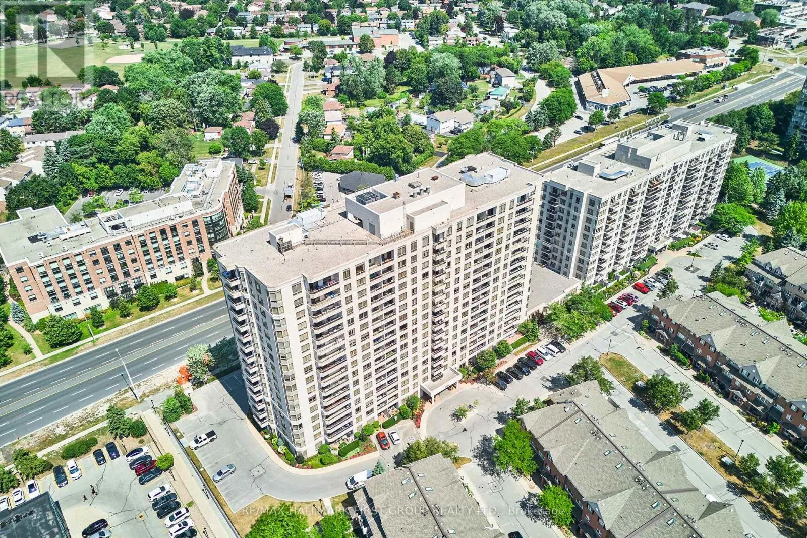 1716 - 1000 THE ESPLANADE ROAD N