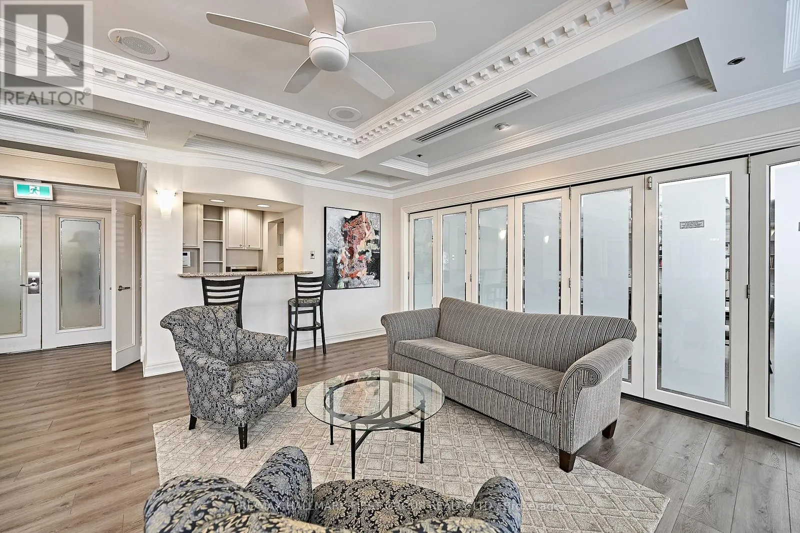 1716 - 1000 THE ESPLANADE ROAD N