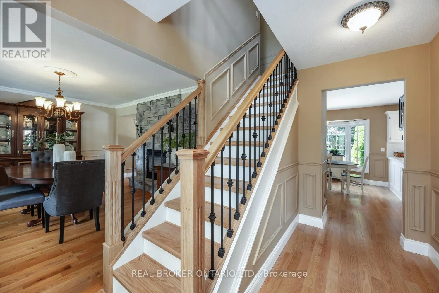 10 BROWNSVILLE COURT