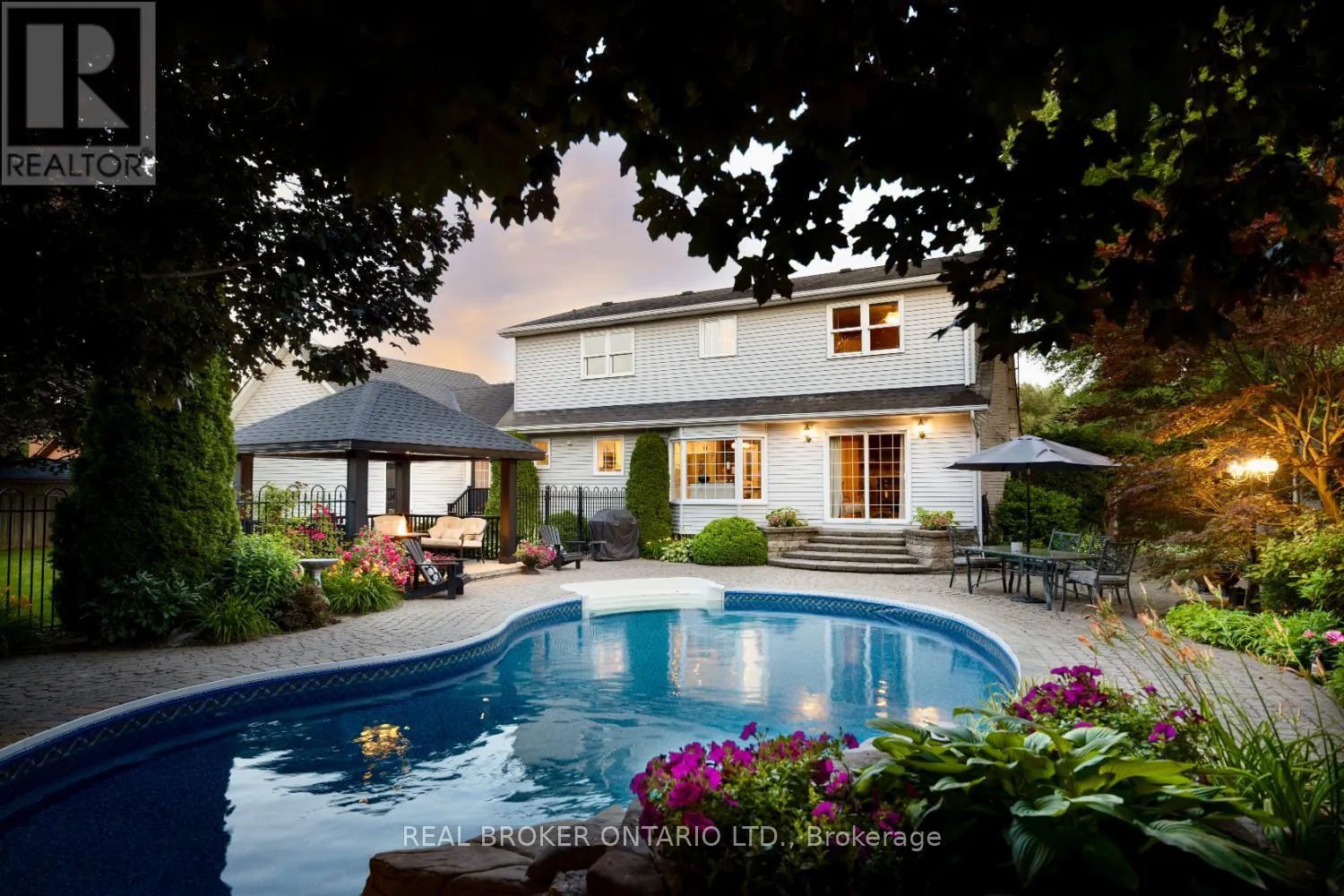10 BROWNSVILLE COURT