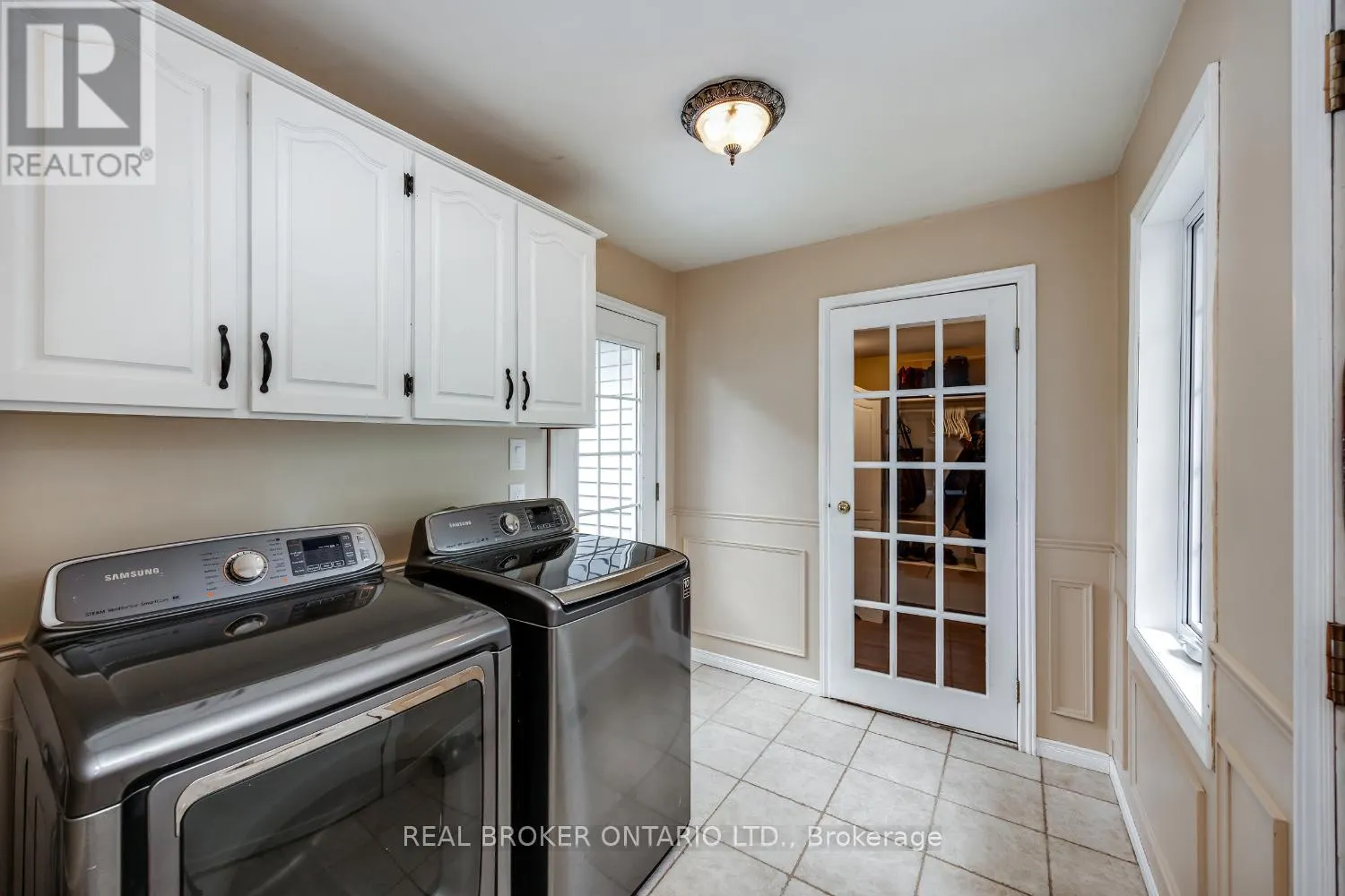 10 BROWNSVILLE COURT