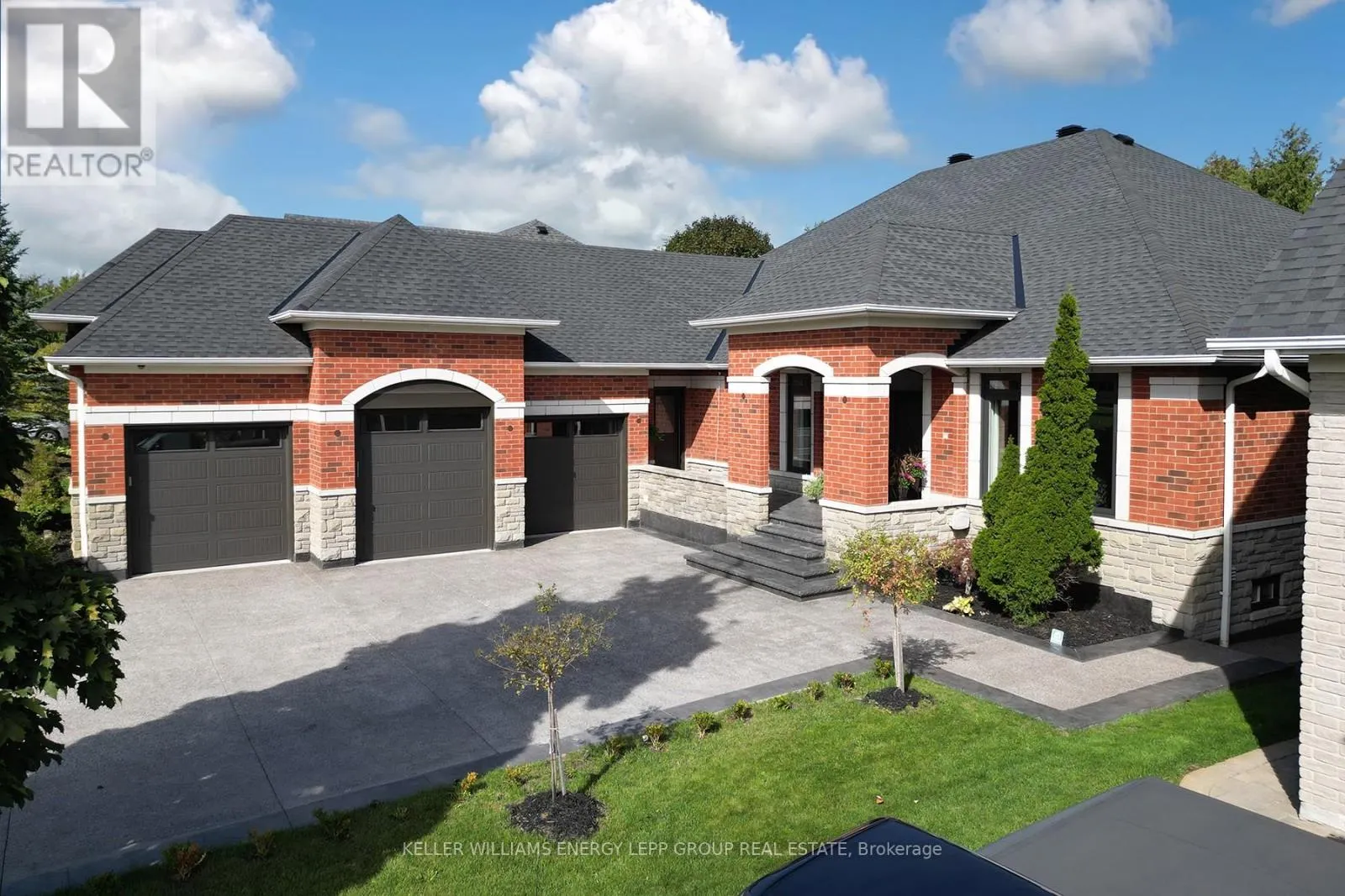 3693 COCHRANE STREET