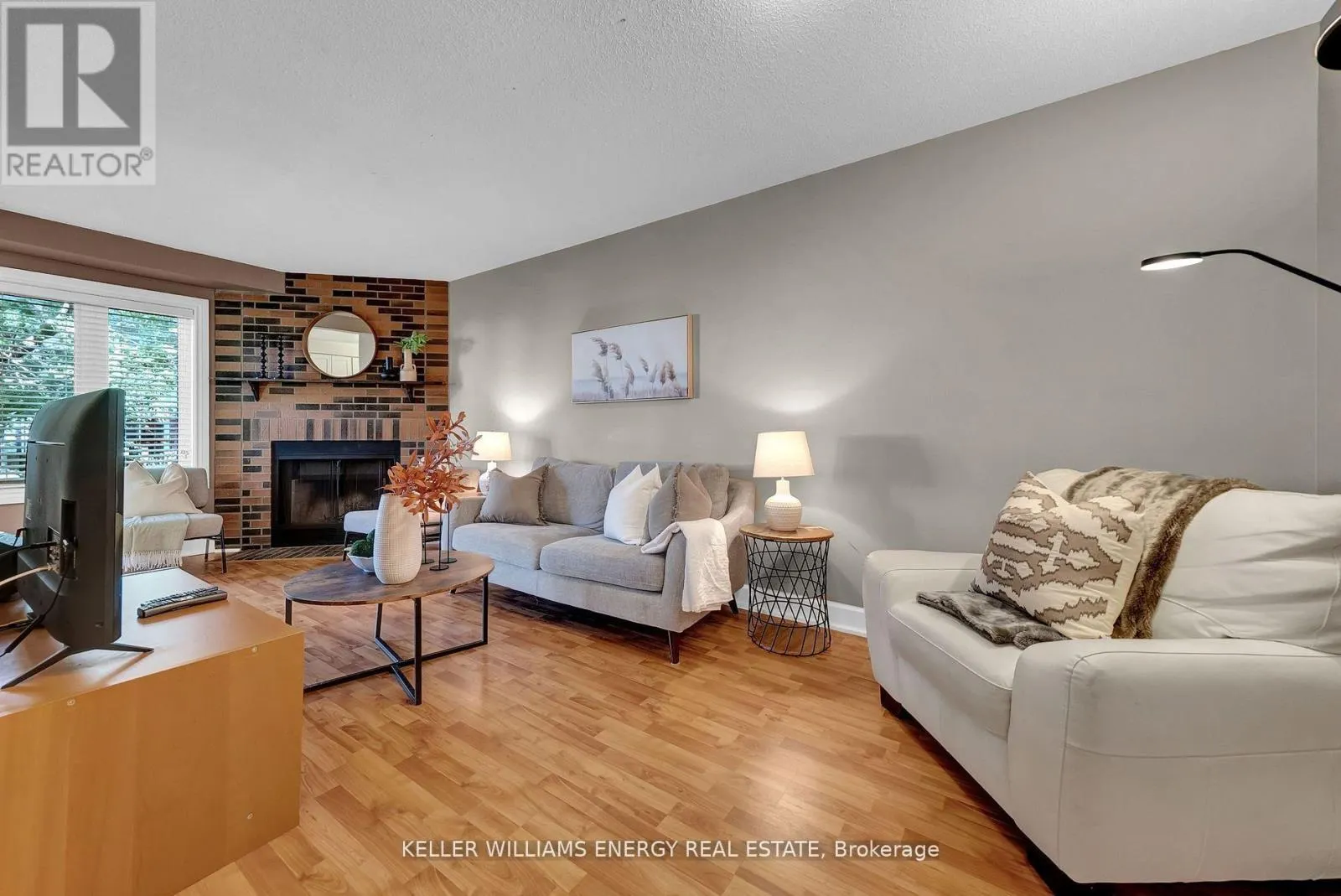37 POOLTON CRESCENT