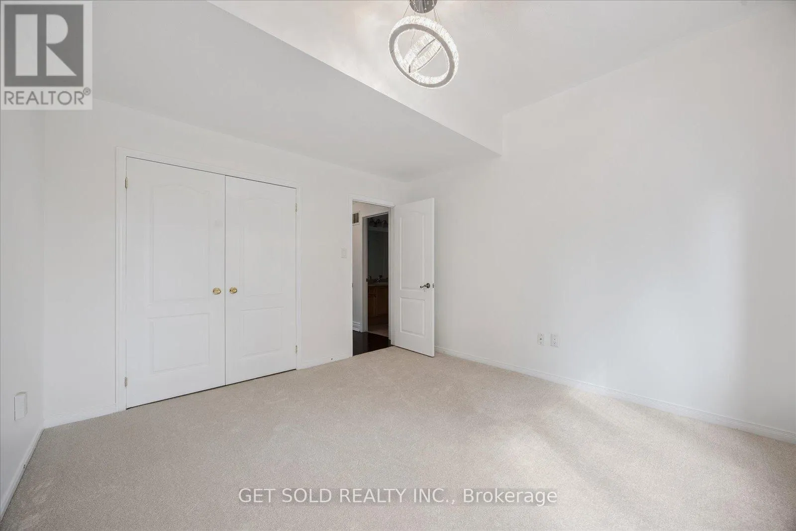 28 BARDEN CRESCENT