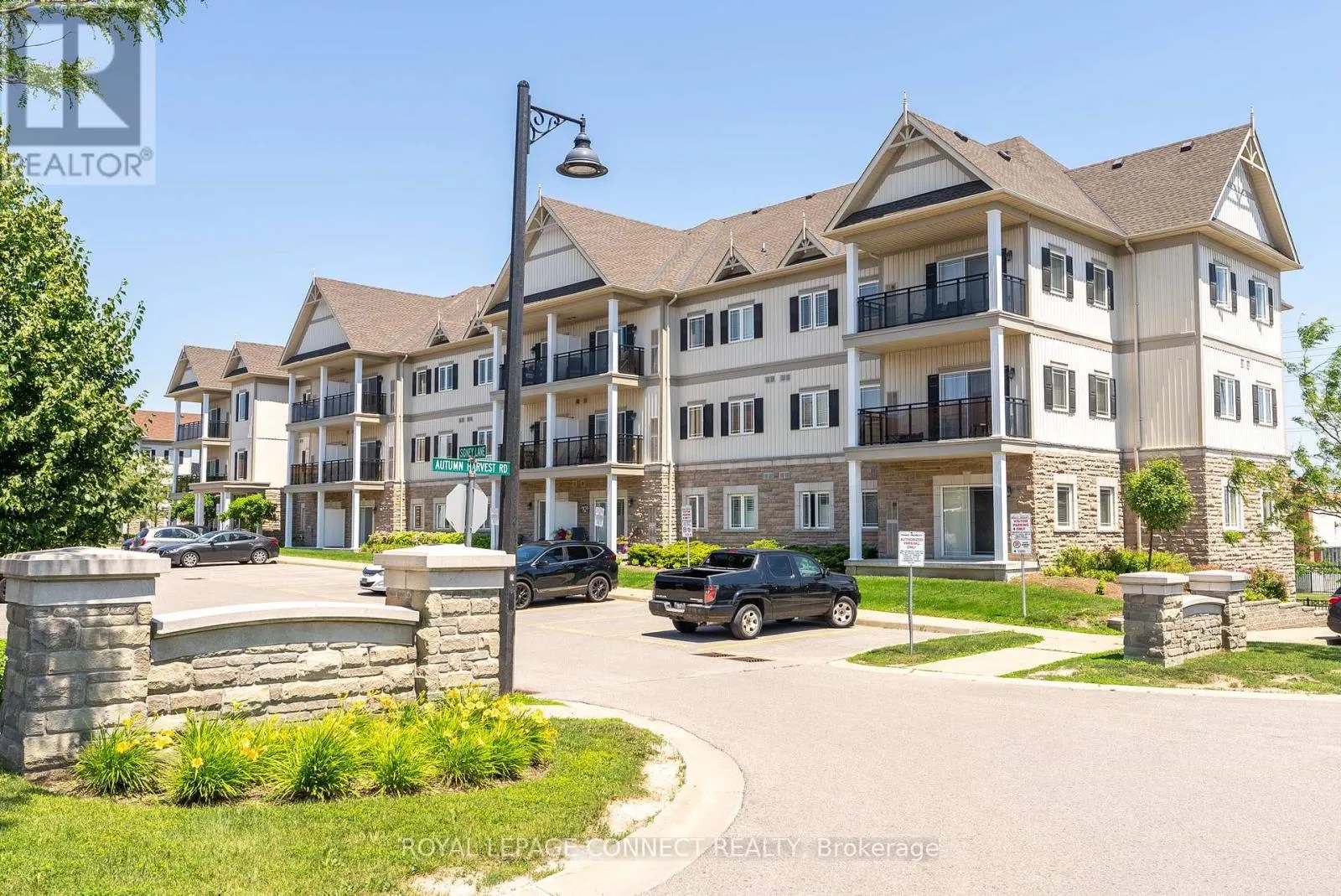 107 - 1 SIDNEY LANE