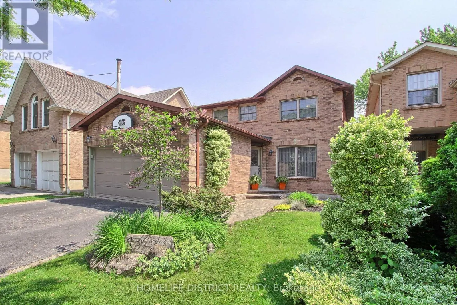 43 DANIELS CRESCENT