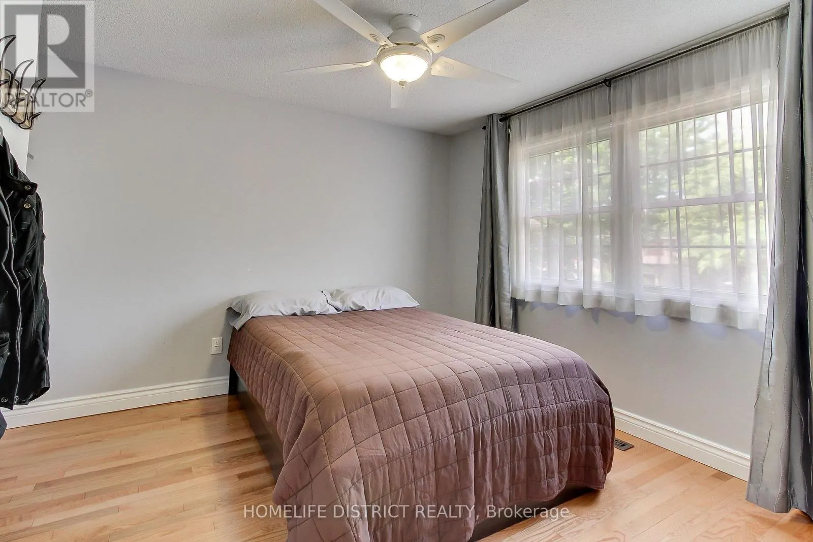 43 DANIELS CRESCENT