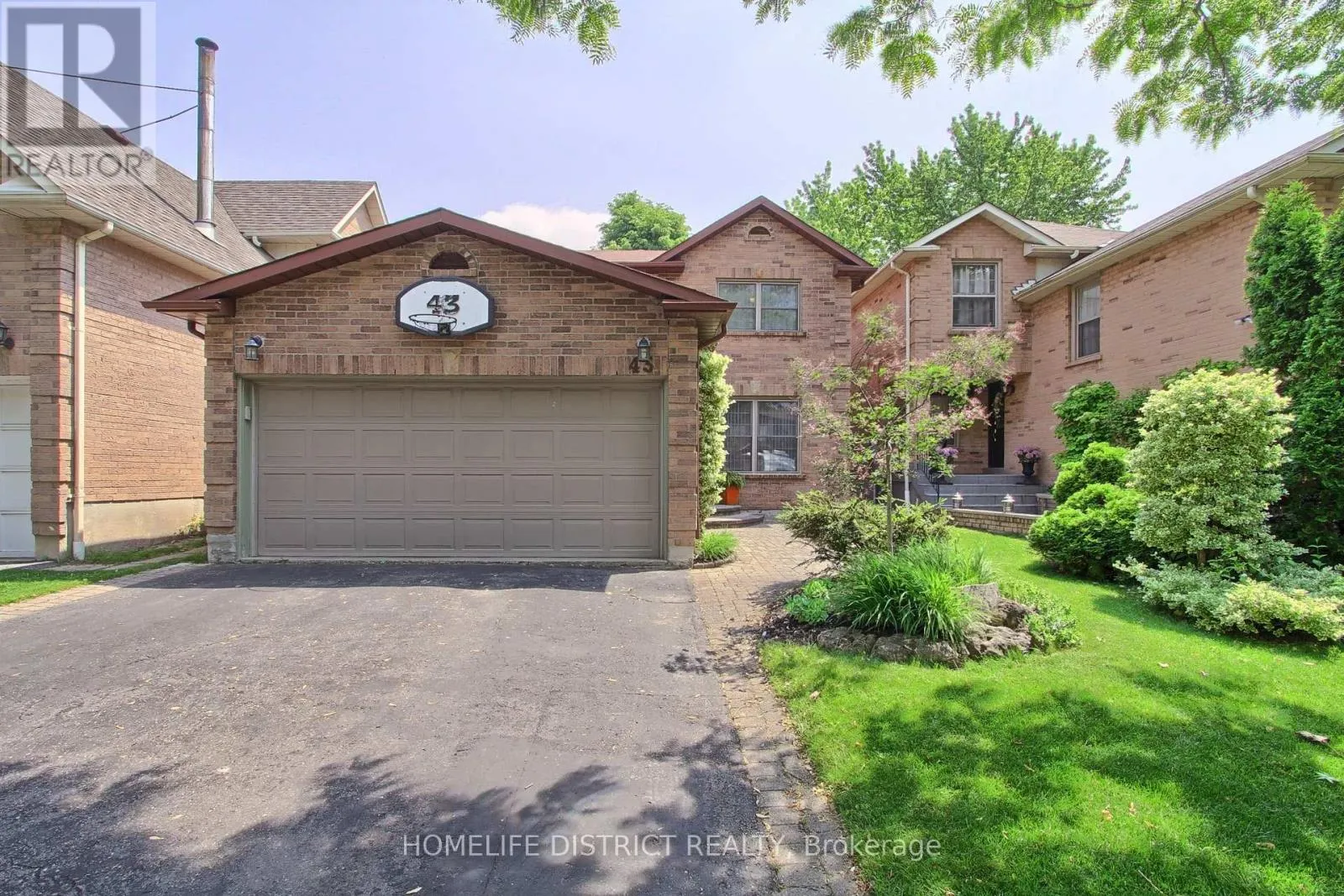 43 DANIELS CRESCENT