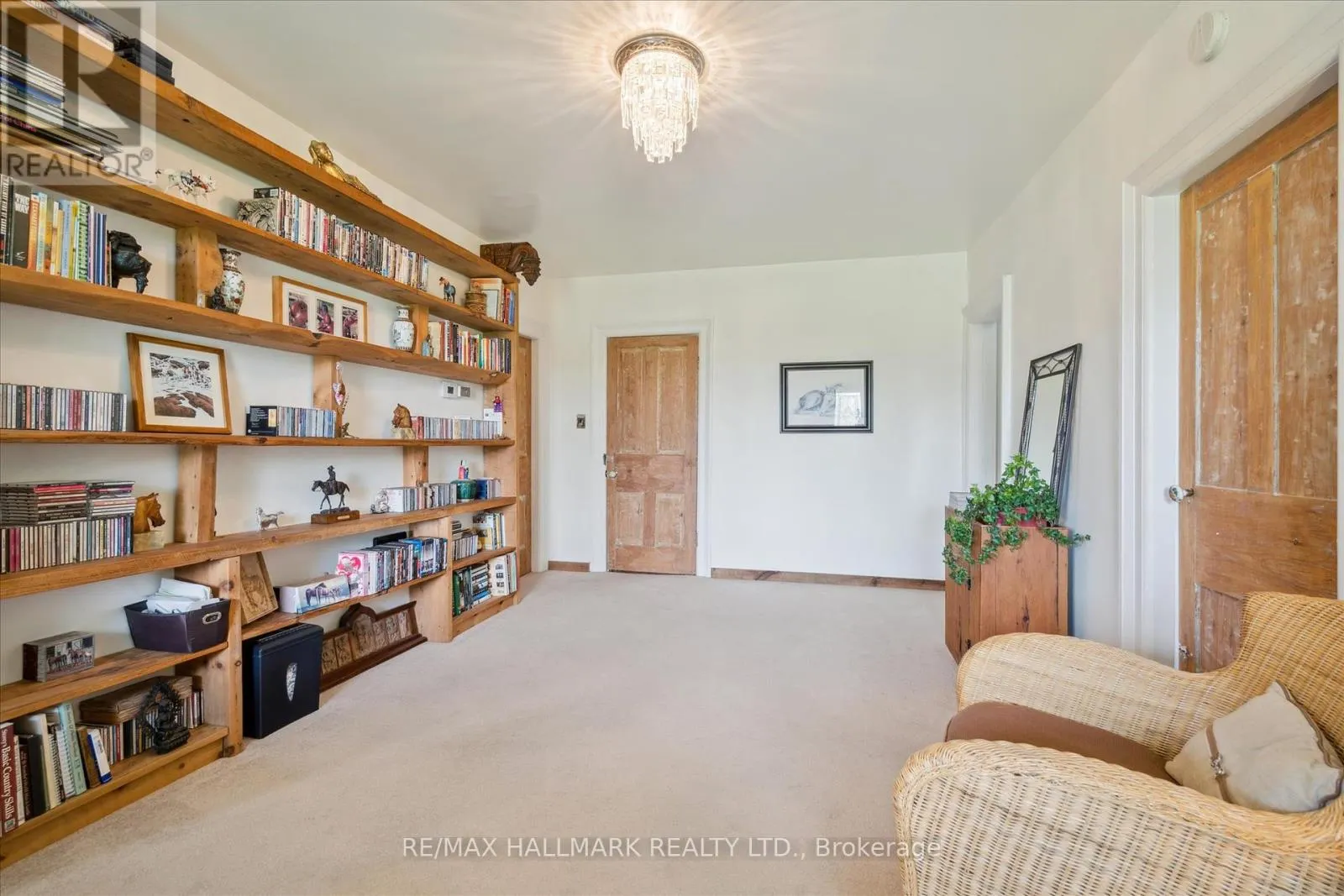 8473 MERCER ROAD