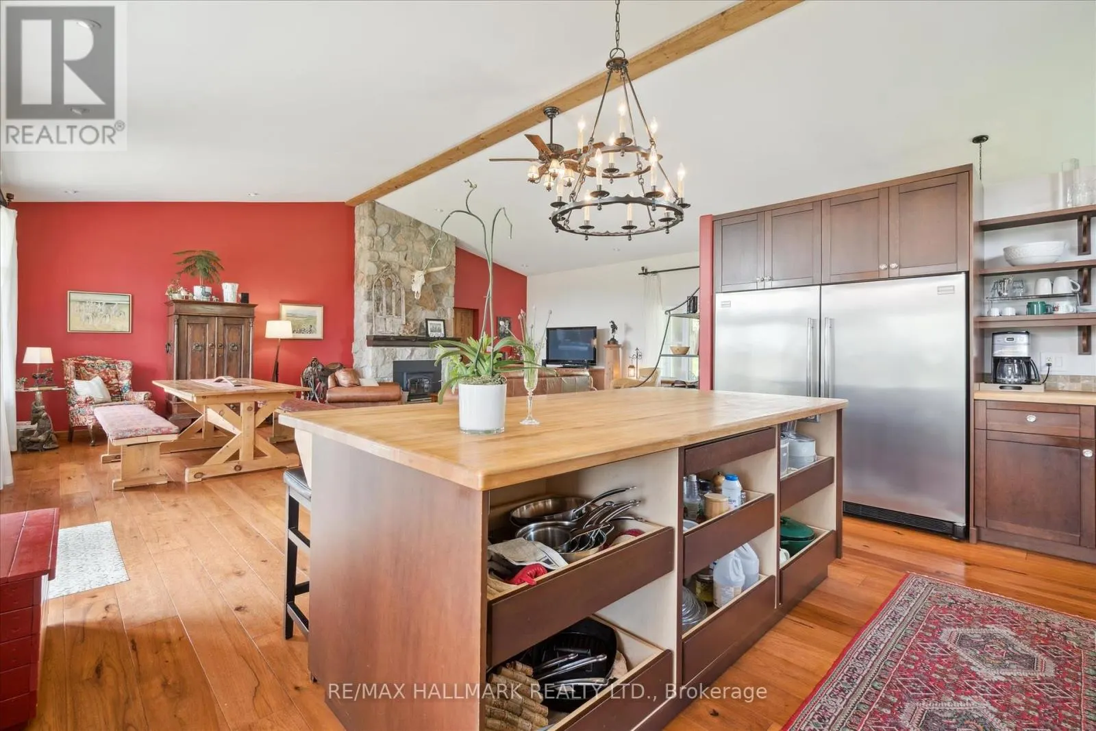 8473 MERCER ROAD