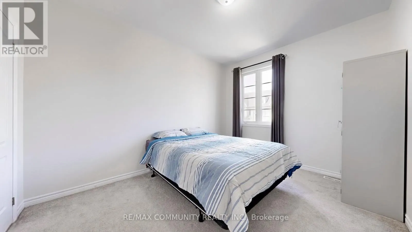 11 CLUTTERBUCK LANE NE