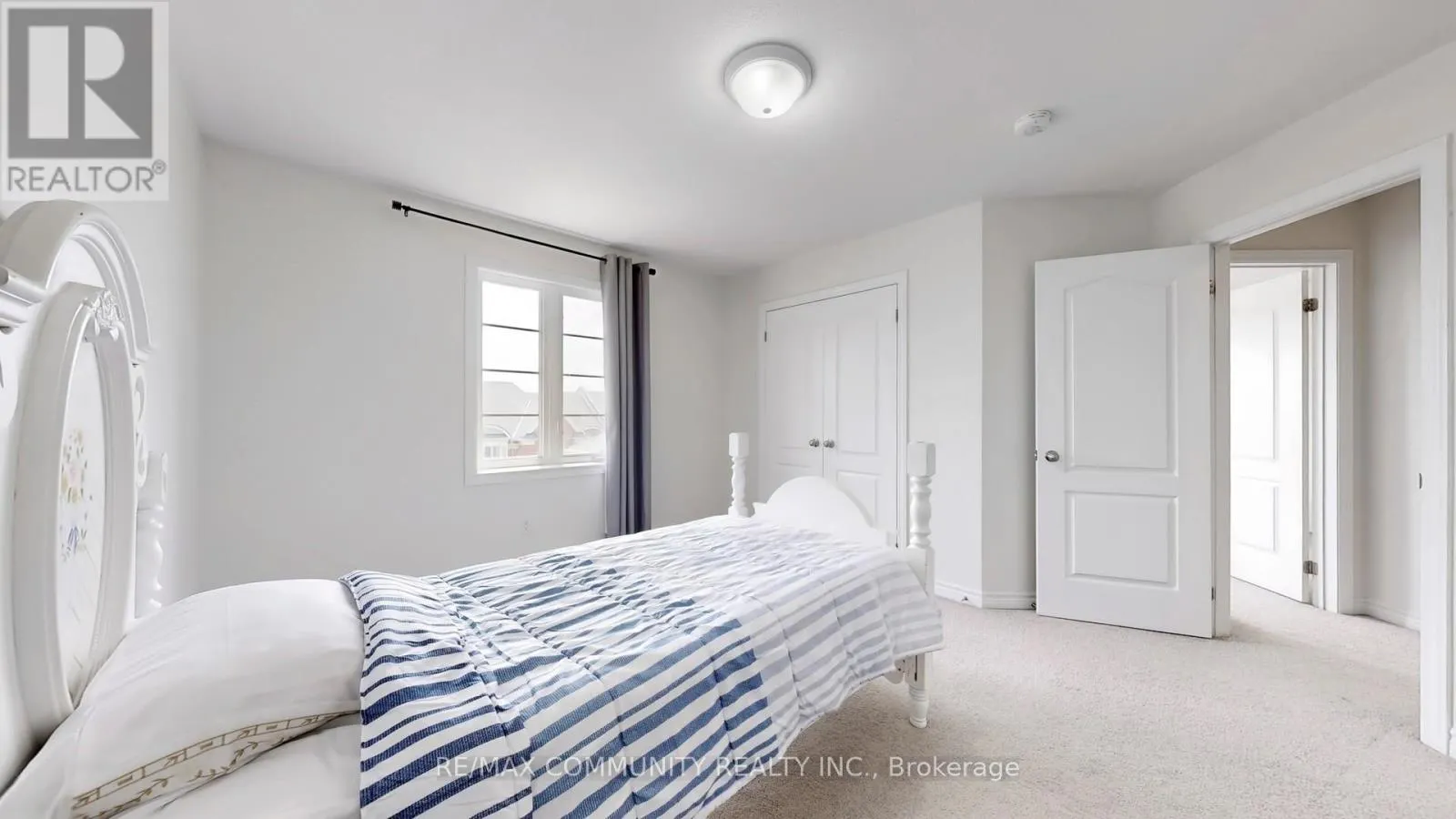 11 CLUTTERBUCK LANE NE