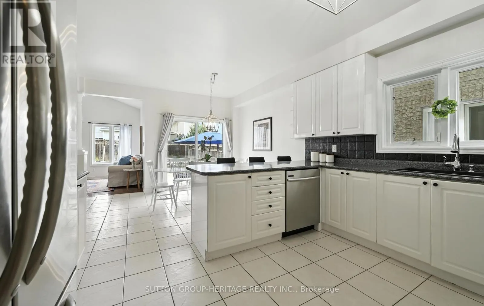 4 BARCHESTER CRESCENT