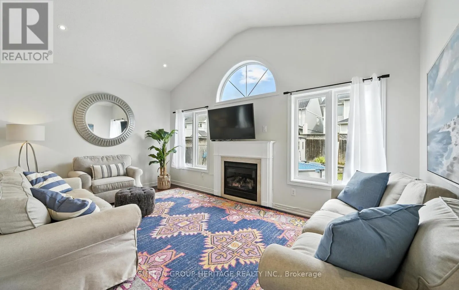 4 BARCHESTER CRESCENT