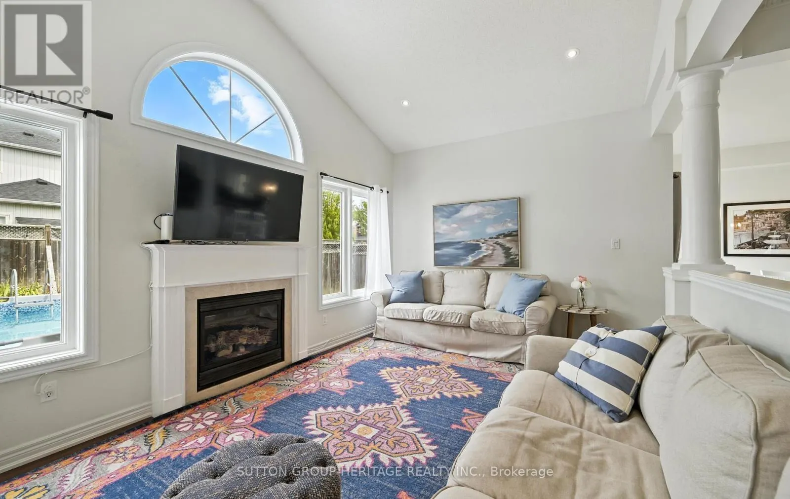 4 BARCHESTER CRESCENT