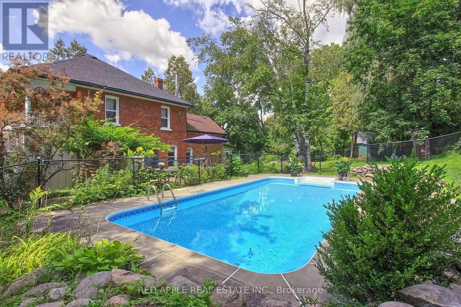 440 WHITEVALE ROAD