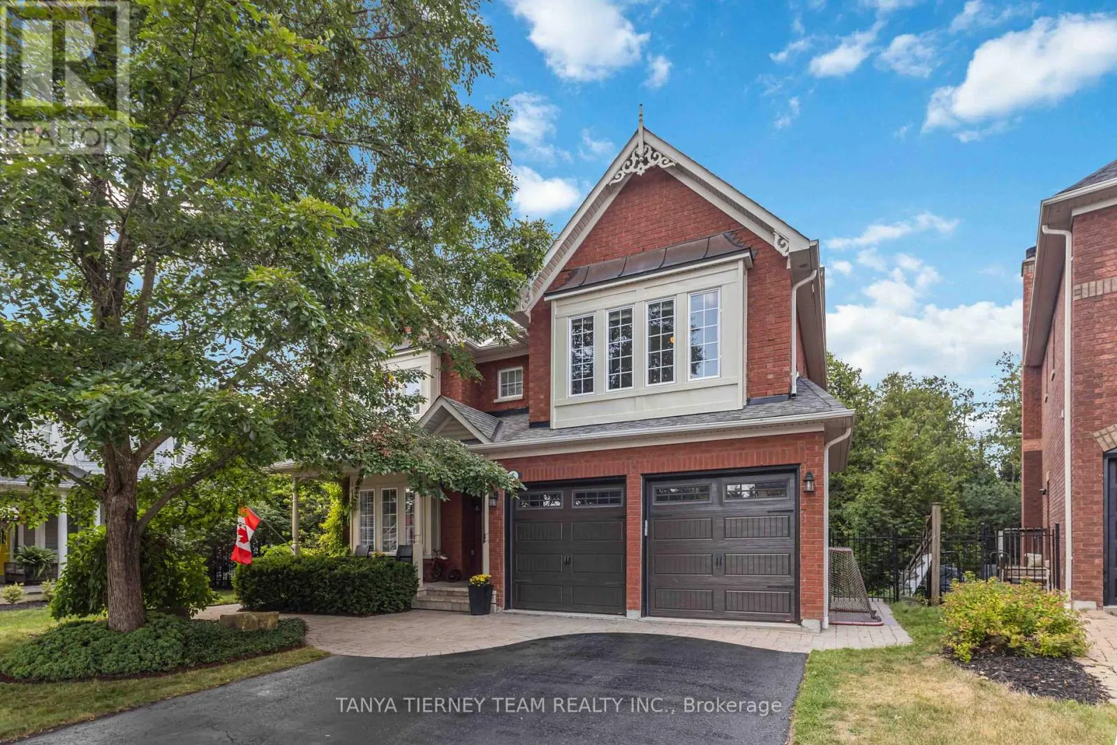6 BRADDOCK COURT