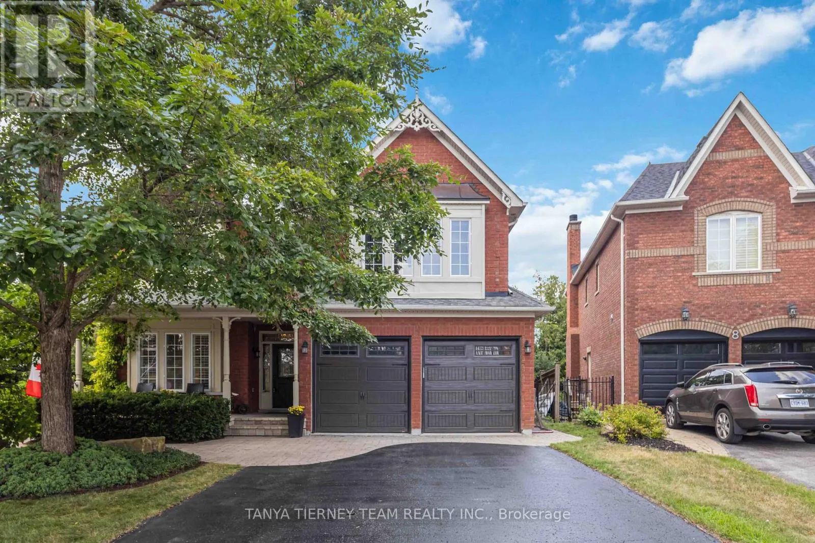 6 BRADDOCK COURT