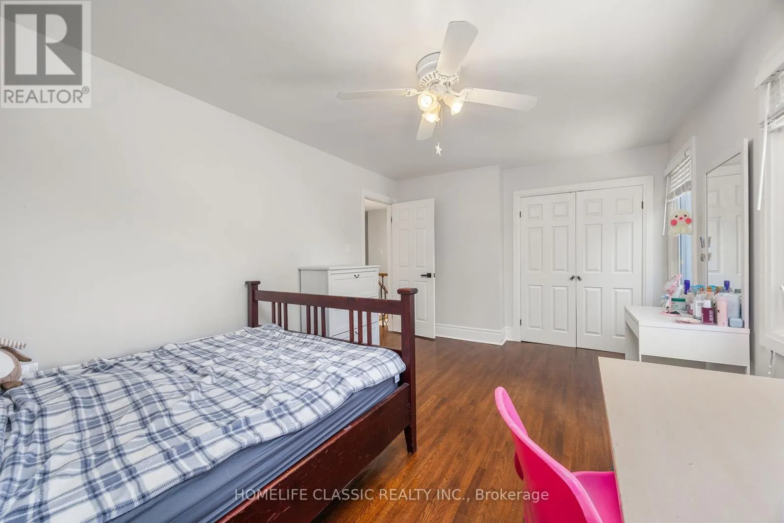 550 DAHLIA CRESCENT