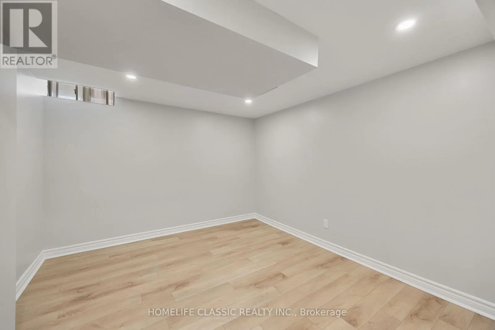 550 DAHLIA CRESCENT
