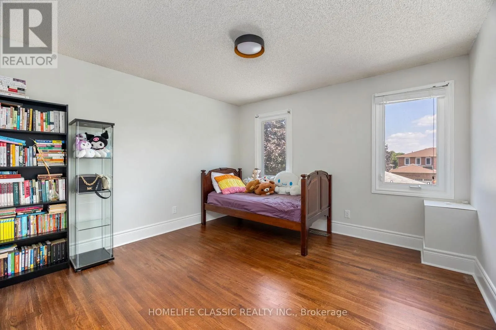 550 DAHLIA CRESCENT