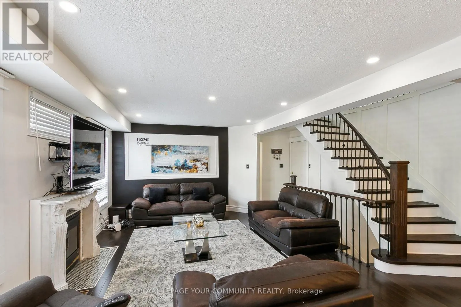 10 GREENHALF DRIVE