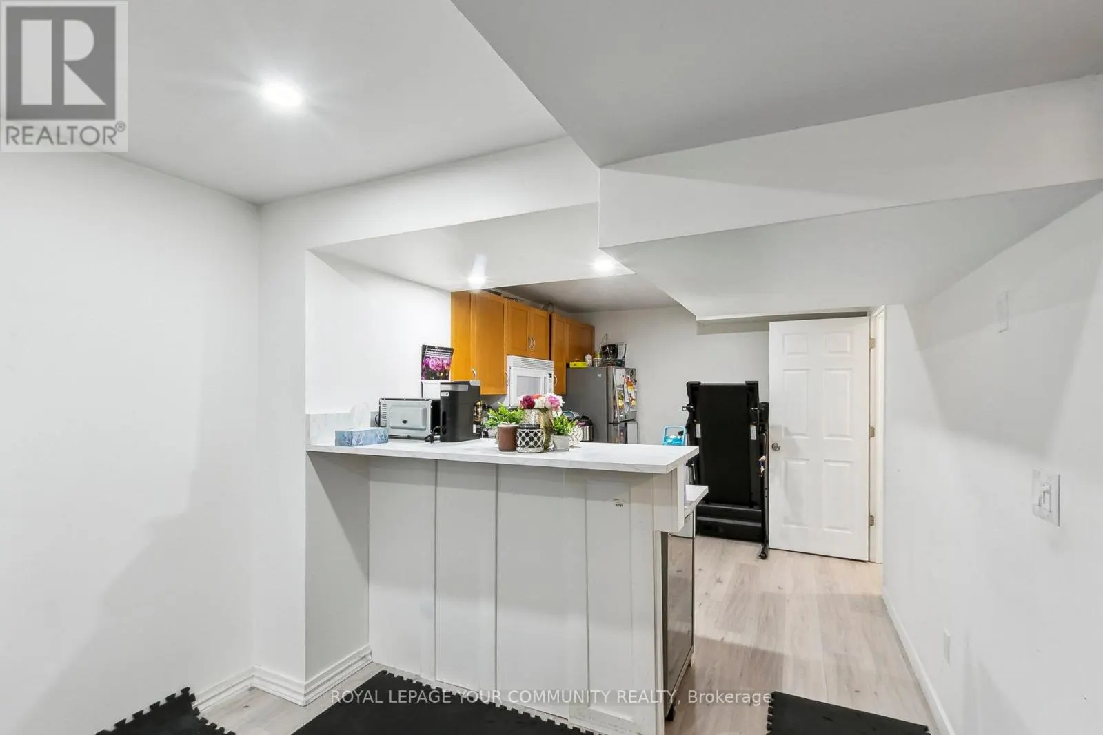 10 GREENHALF DRIVE