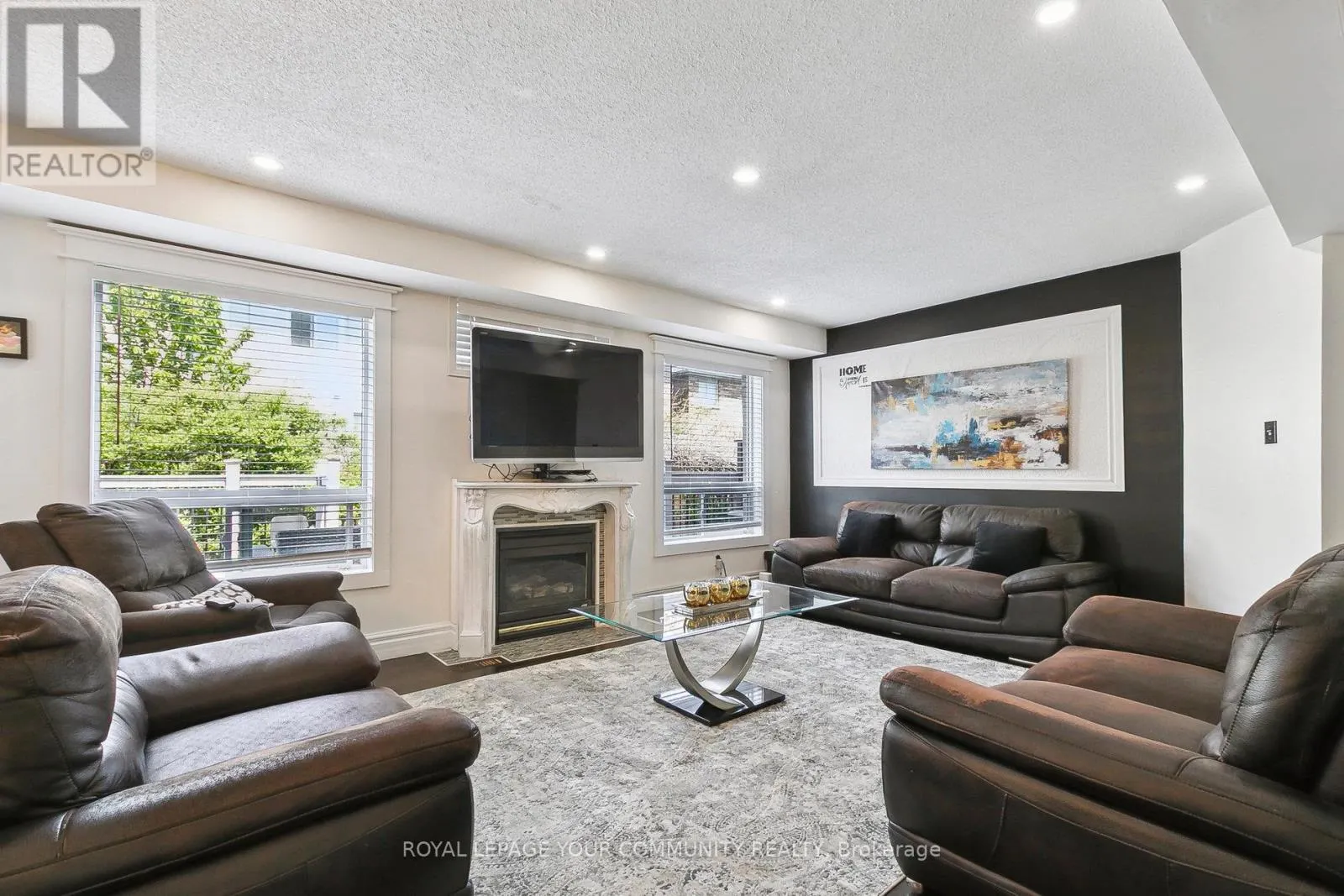 10 GREENHALF DRIVE