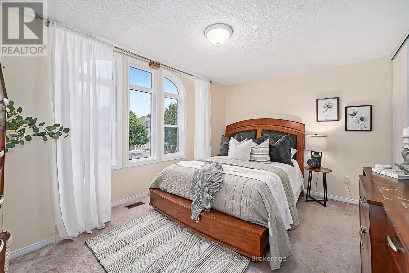 54 GARTSHORE DRIVE