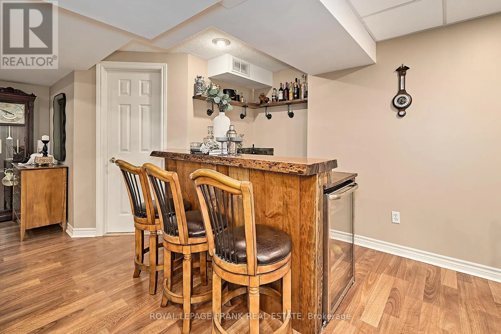 54 GARTSHORE DRIVE