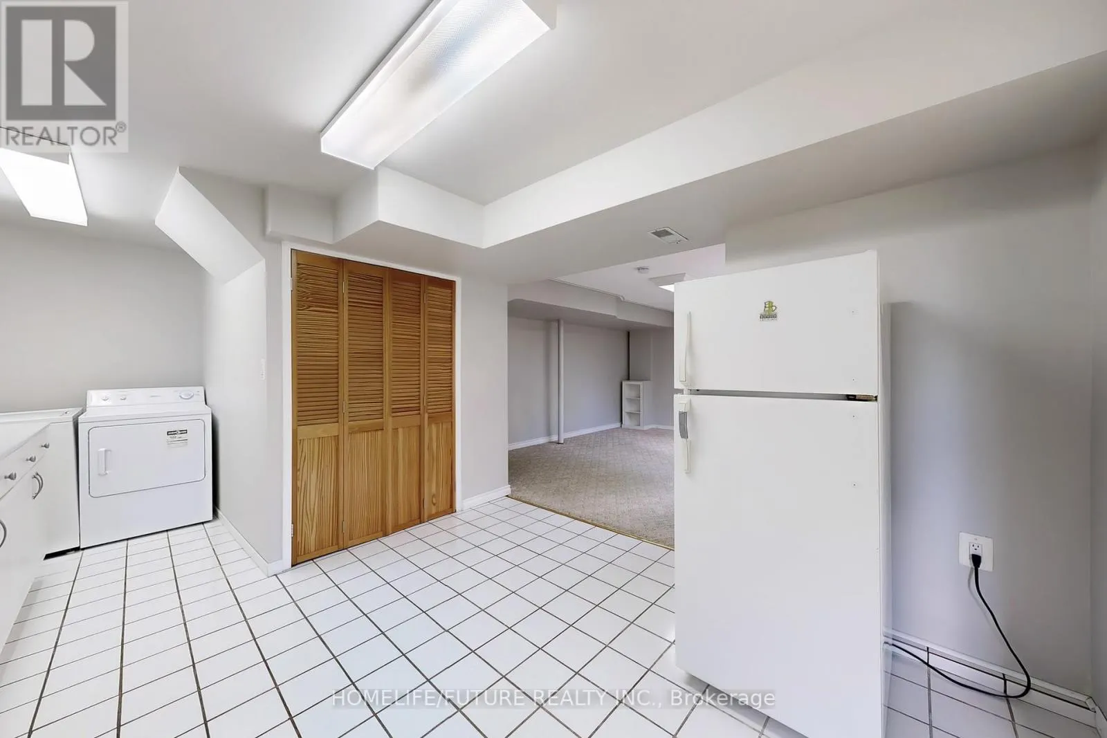 1595 DEERHURST COURT