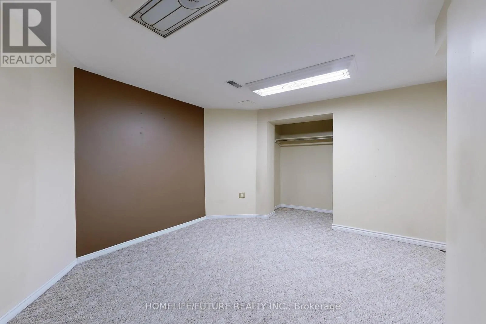1595 DEERHURST COURT