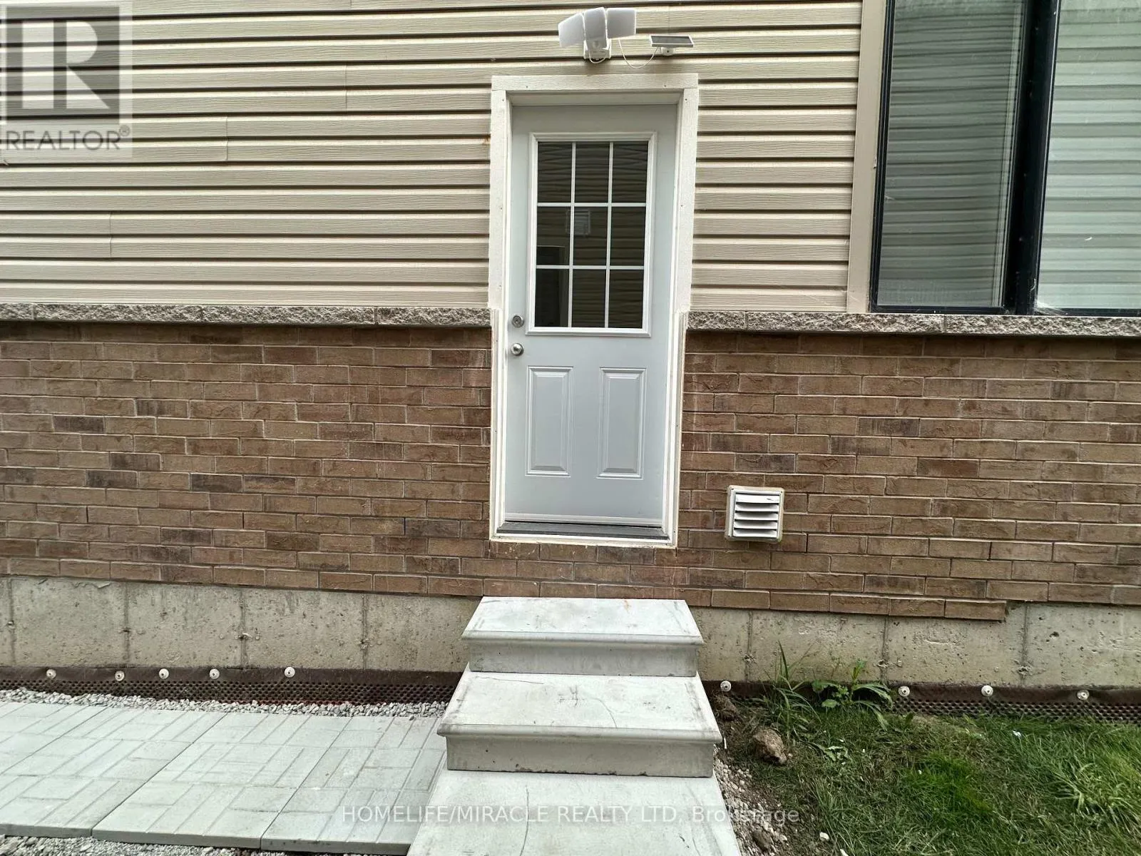 BSMT - 30 CLIPPER LANE
