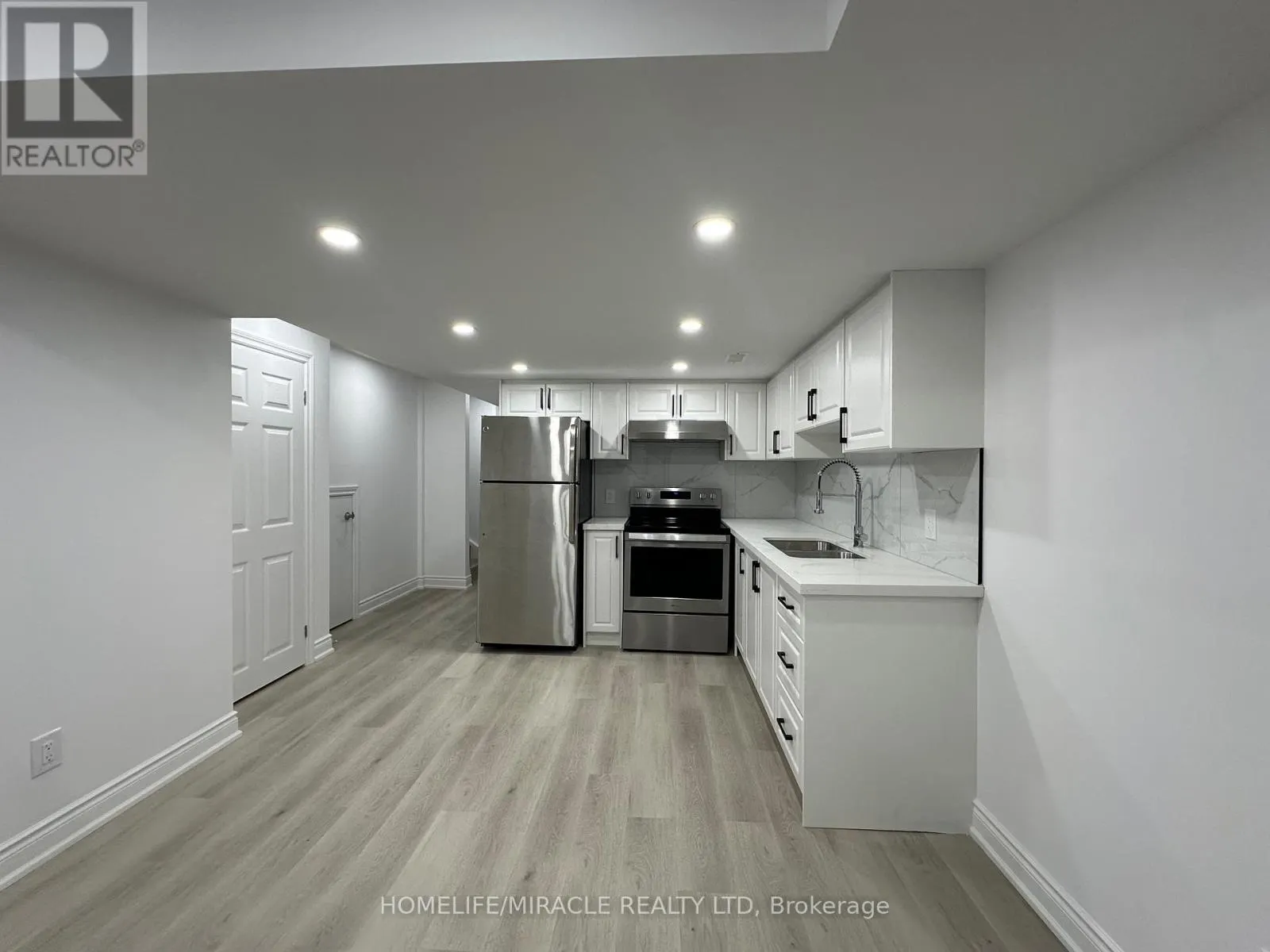 BSMT - 30 CLIPPER LANE